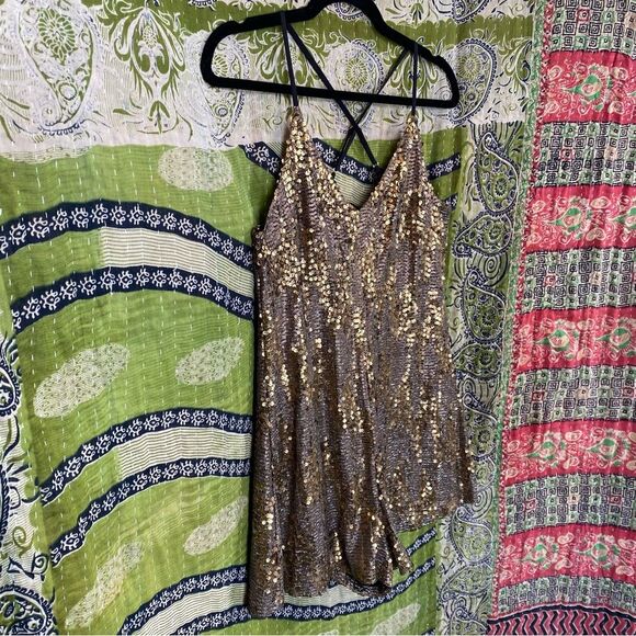 NWOT ASTR Gold Sequin Halter Top Mini Romper Size Medium - Picture 7 of 16
